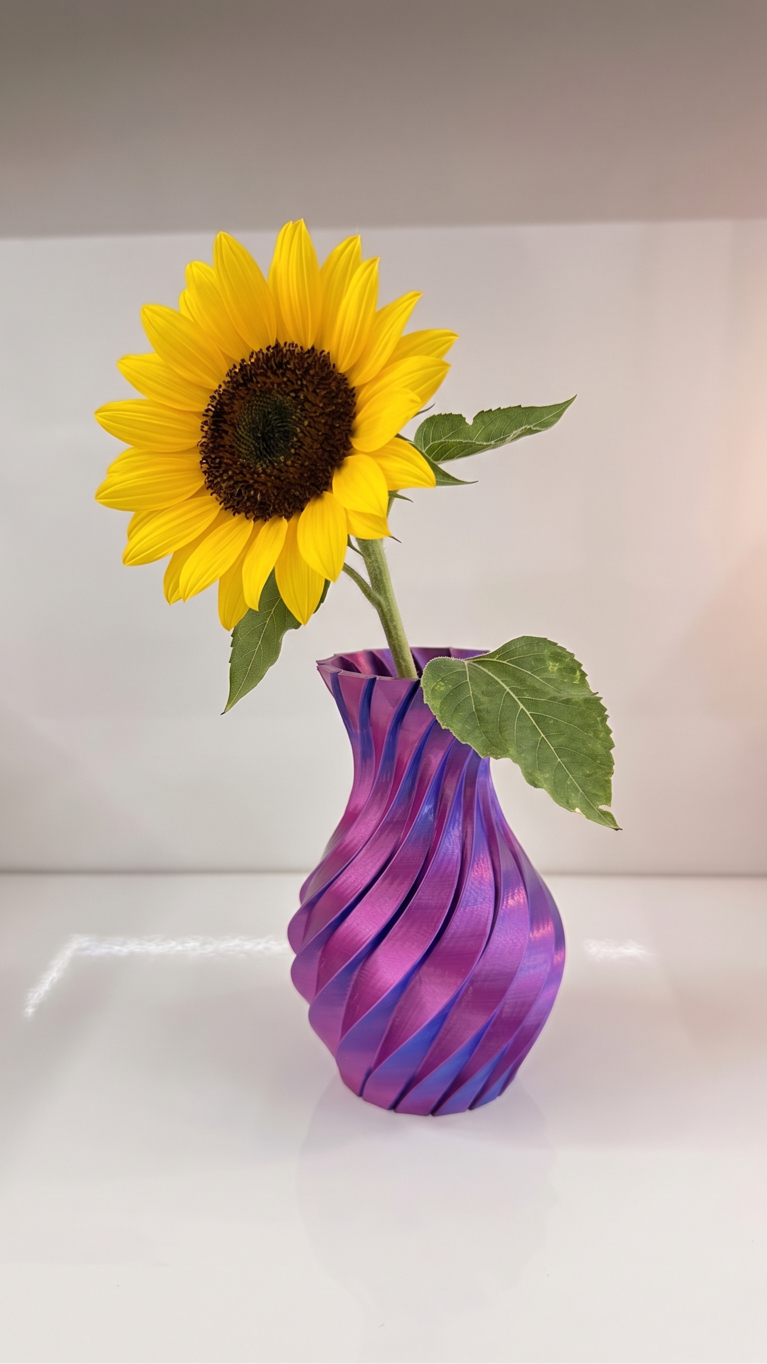 Silk Swirl Flower Vase – 3D Printed Shiny Decorative Vase for Dried & Artificial Flowers, Home & Office Decor — photo 1